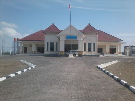 Vliegveld Notohadinegoro