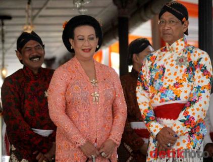 Top-chique: de Sultan van Yogyakarta met zijn vrouw